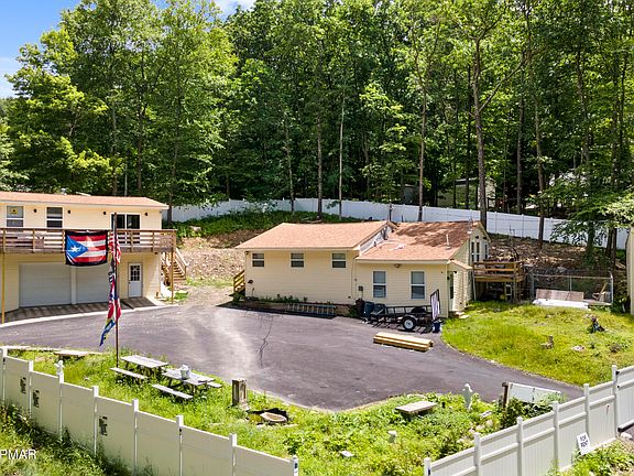 4th image of 3540 Farview Dr
