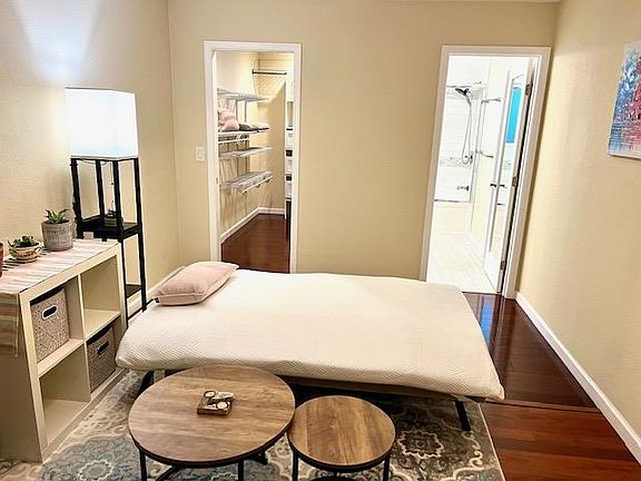 Relaxation Room_Sofa Bed with Topper