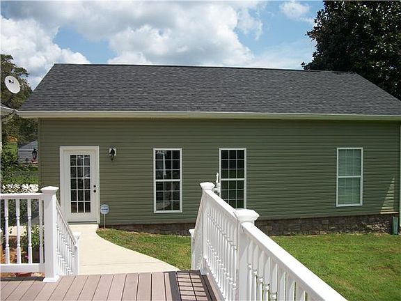 4th image of 339 River Bluff Dr W