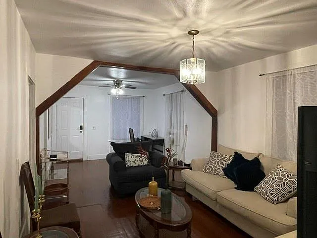 616 W 25th St — Photo 9