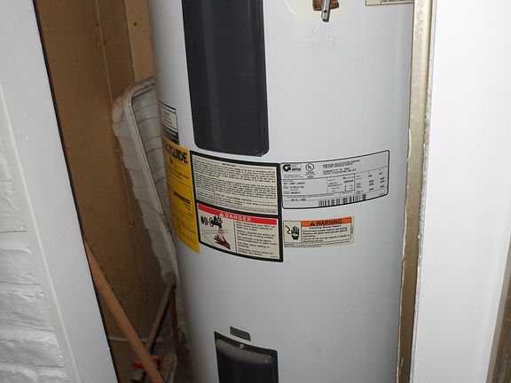 5th image of 8117 Woodside Dr