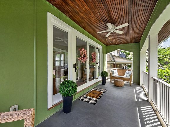 3rd image of 3616 Parkline Ave