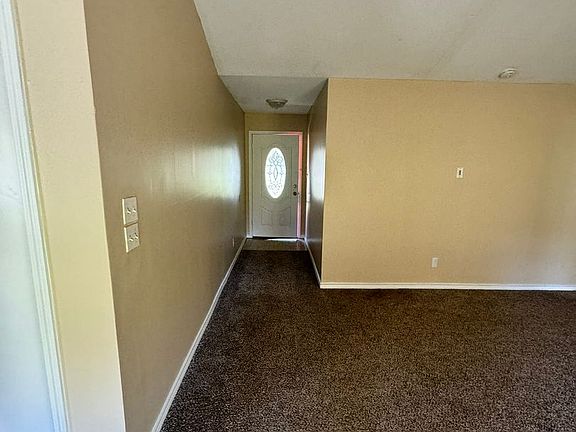 4th image of 5325 Maywood Dr