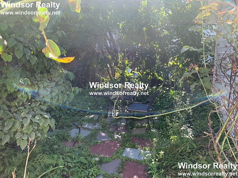 Holworthy St — Photo 29