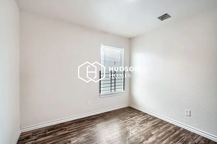 808 Walnut Ave — Photo 10