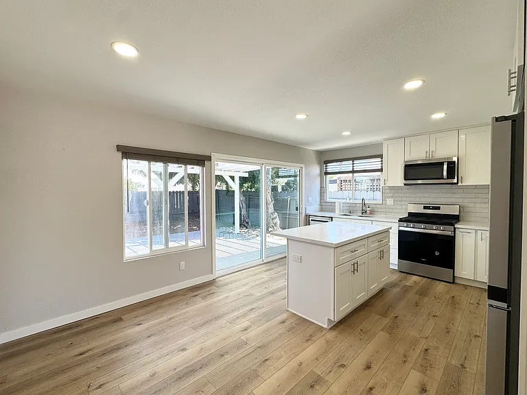 11363 Acrux Dr — Photo 24