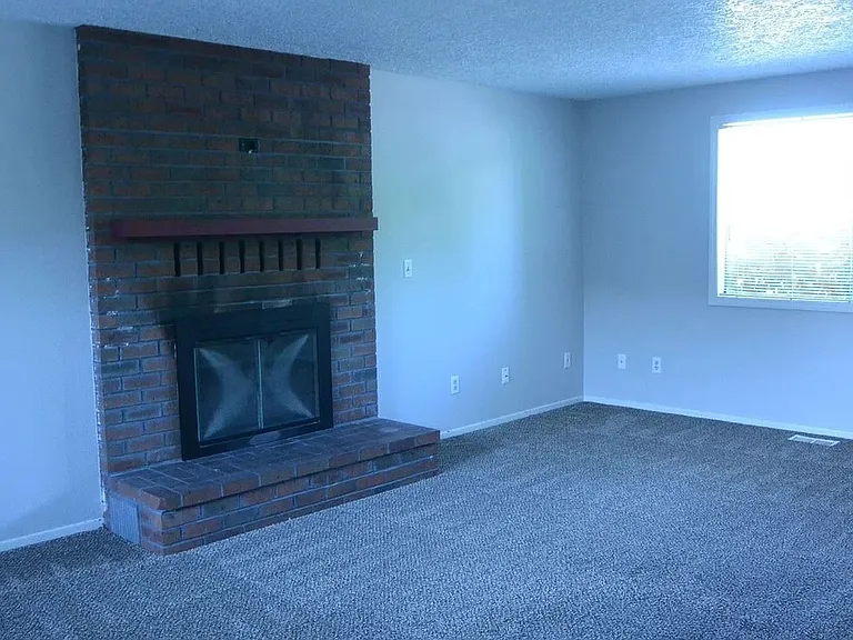 1105 N Parkway Ave — Photo 6