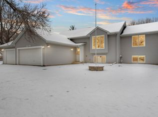 9584 Niagara Ln N, Maple Grove, MN 55369