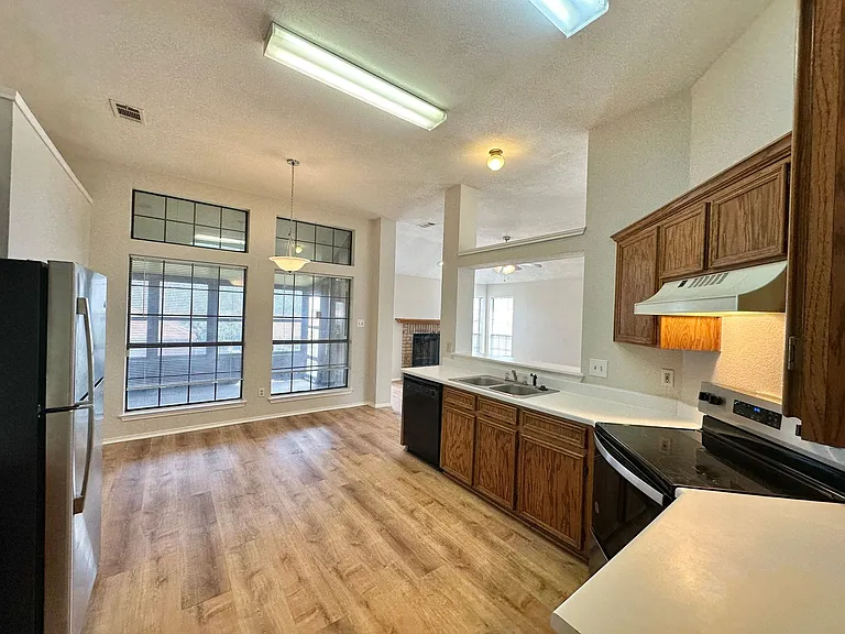 607 Hogan Dr — Photo 20