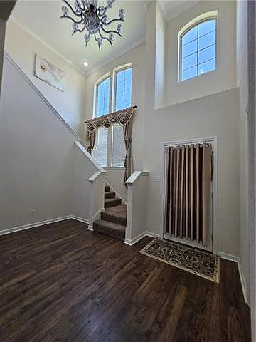 5 bed, 3.0 bath, 3168 sqft, $3,000 — Photo 1