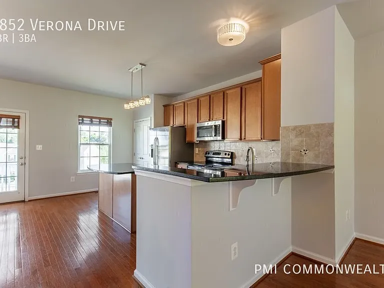 1852 Verona Dr — Photo 8