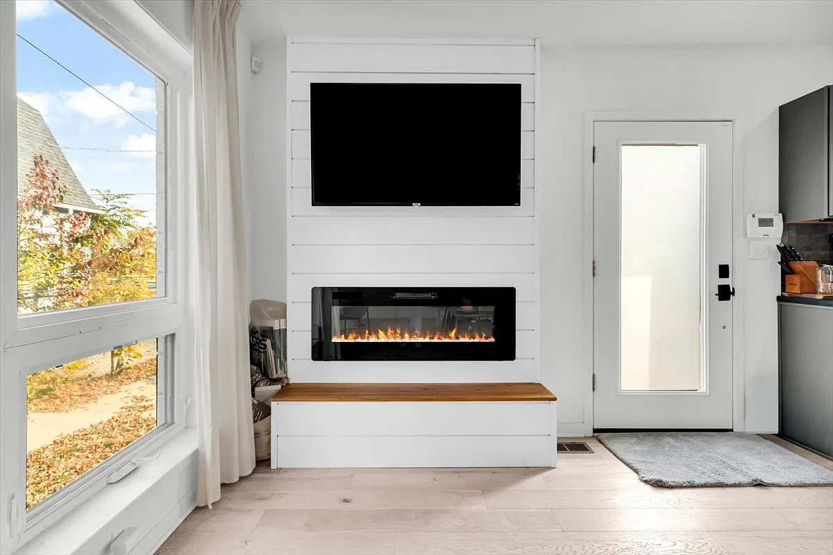 2 bed, 1.5 bath, 1200 sqft, $2,250 — Photo 3