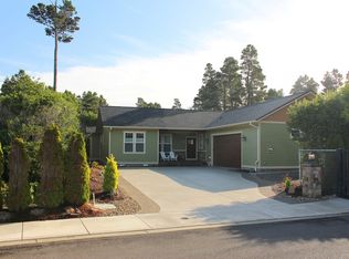 2 Fawn View Ln, Florence, OR 97439