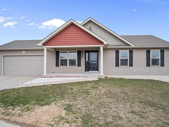 Low maintenance exterior with large back yard on cul de sac.