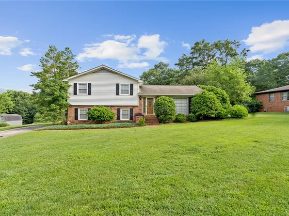 3014 Old Easley Bridge Rd, Greenville, SC 29611