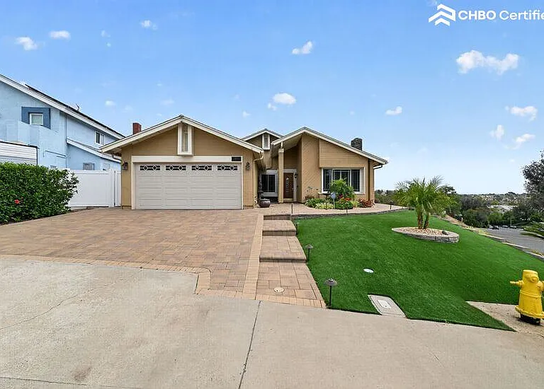 1350 La Mancha Pl — Photo 3