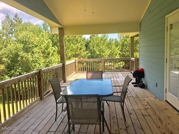 3rd image of 7303 Magnolia Dr