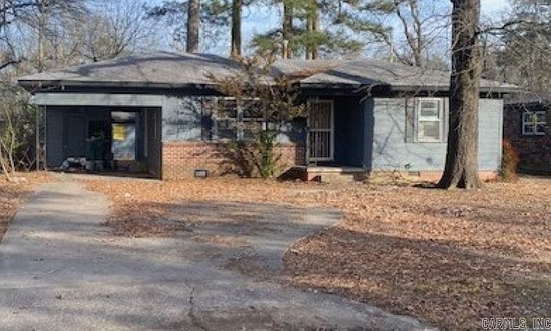 1st image of 2833 S Orlando St