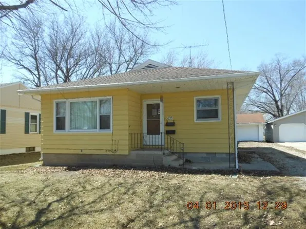 607 8th Ave NE, Belmond, IA 50421