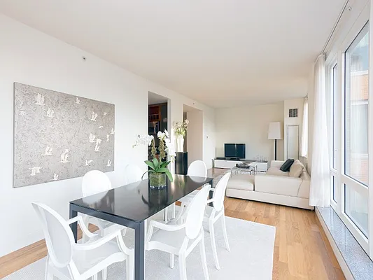 Sold by Sotheby's International Realty | media 28