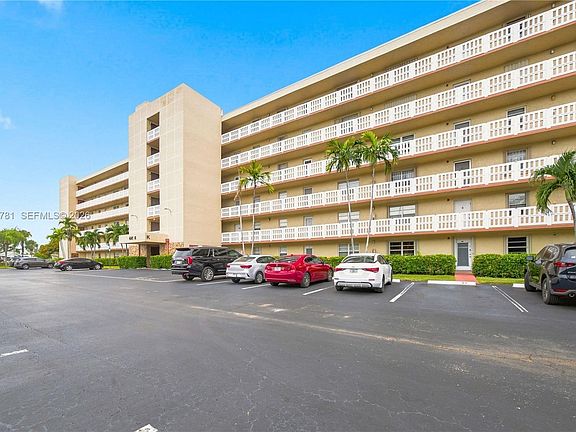 3rd image of 441 SE 3rd St APT 207