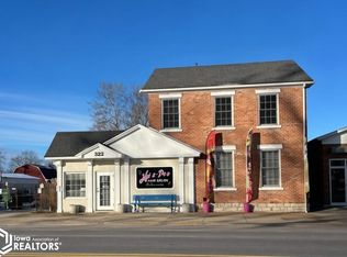 322 4th St, West Pt, IA 52656