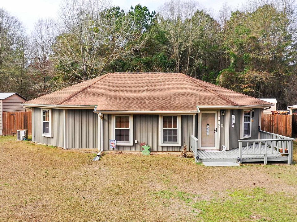 1st image of 1613 Greenwood Dr