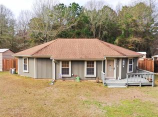 1613 Greenwood Dr, Queen City, TX 75572