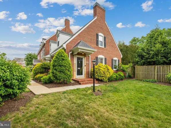 4686 34th St S, Arlington, VA 22206