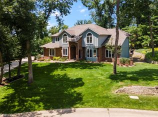 4211 Old Oak Dr NE, Cedar Rapids, IA 52411