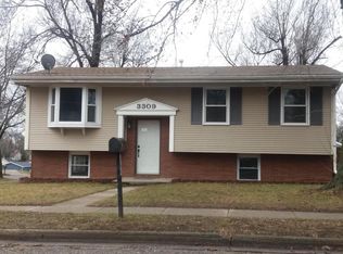 3309 Walker Rd, Lansing, MI 48906
