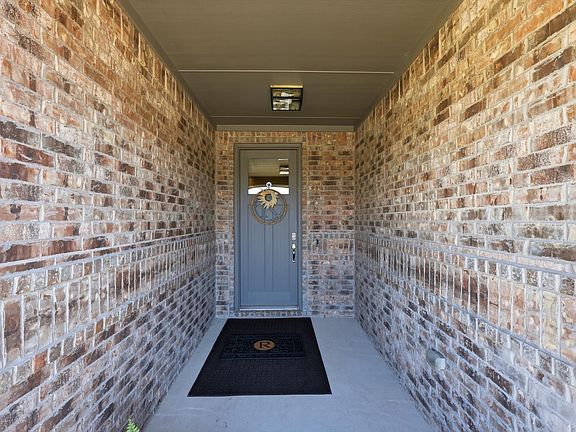 3rd image of 63 Kramer Ln