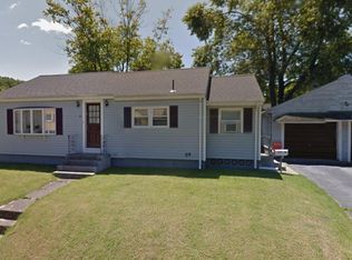 10 Sidney Ave, Woonsocket, RI 02895