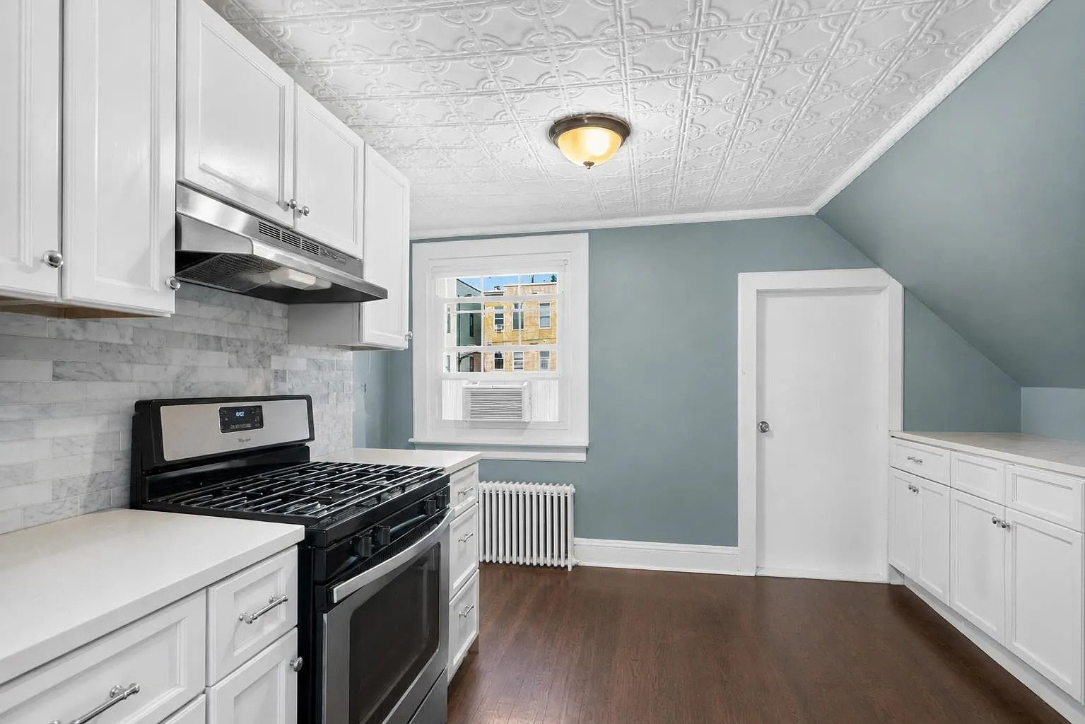 1 bed, 1.0 bath, $2,150 — Photo 1