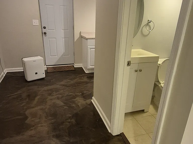 608 Blandford St — Photo 11