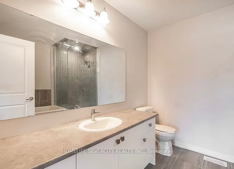 585 Colborne St E #104 — Photo 7