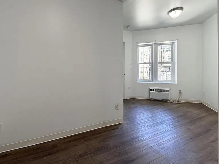 1412 Windrim Avenue — Photo 7