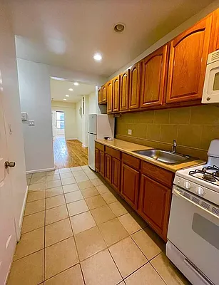 Rented by Voro NYC | media 8