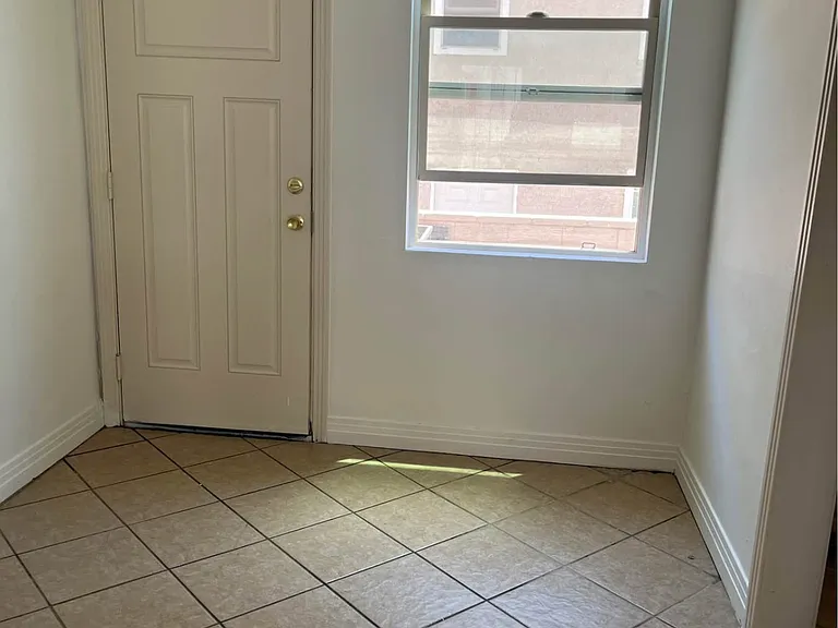 4059 Wilson Ave #4059 — Photo 2