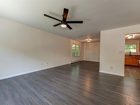 4th image of 25 Camelot Drive