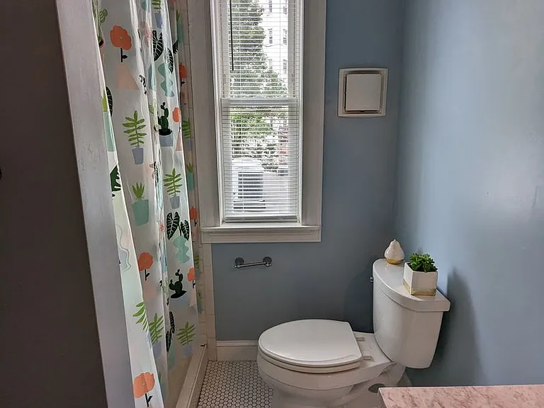 1609 W Grace St — Photo 22