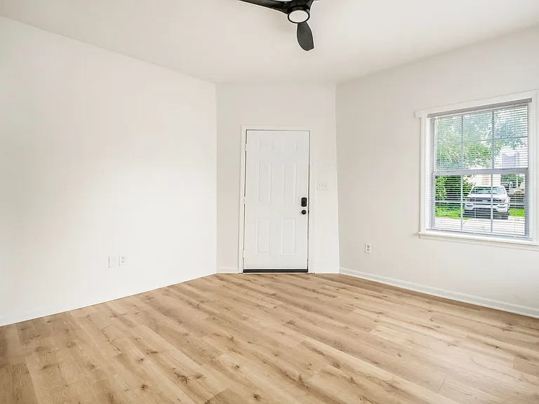 85 S Grubb St — Photo 4