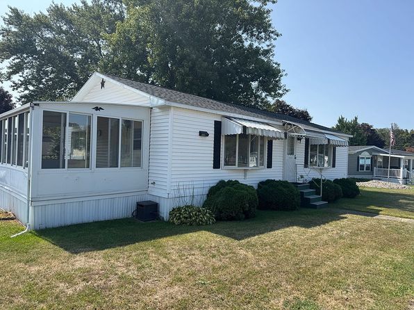 14 Cedar St