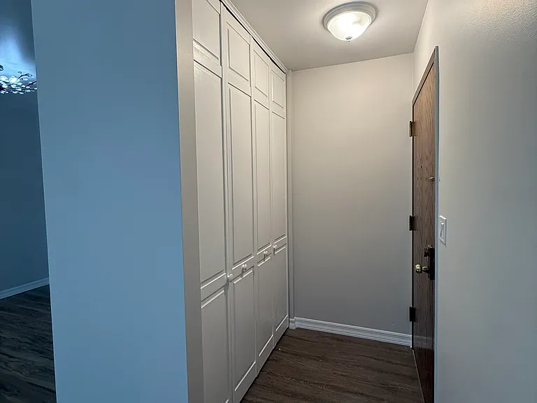 7441 Blackburn Ave #105 — Photo 10