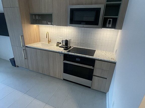 3rd image of 159 NE 6th St #2703