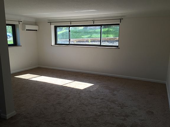 5th image of 1919 Ottawa Dr APT 15