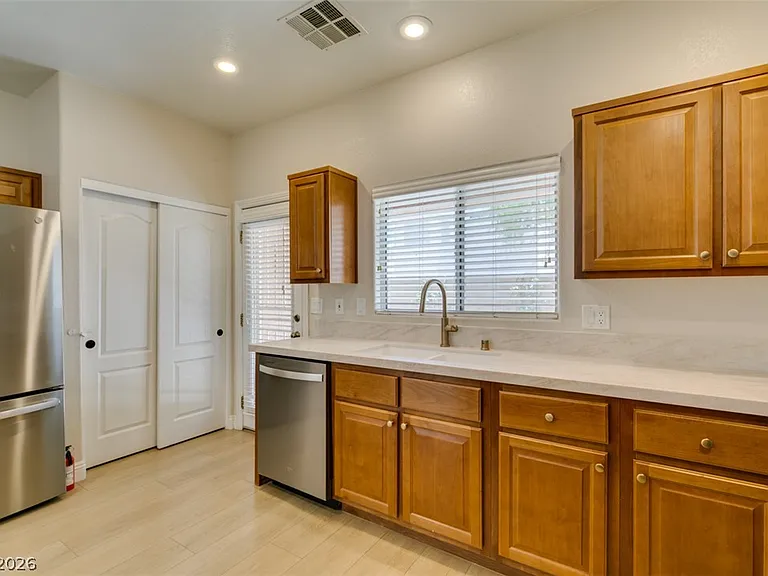 8909 Houston Ridge Ave — Photo 20