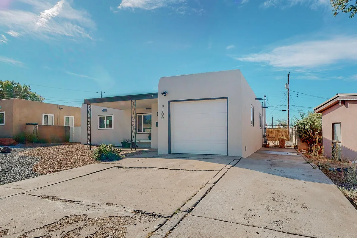 Building Photo - 9300 Aztec Rd NE