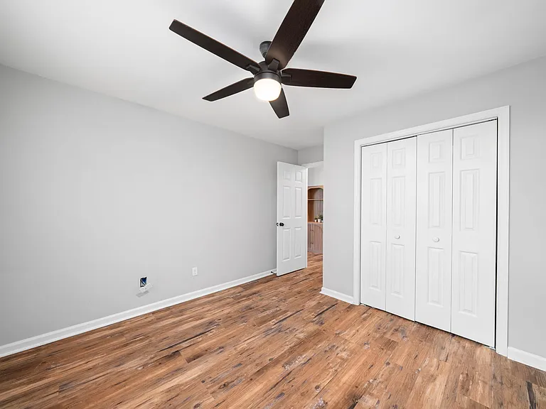 167 Bentley Pkwy — Photo 23
