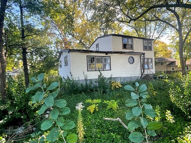 2nd image of 7125 W 73rd Pl